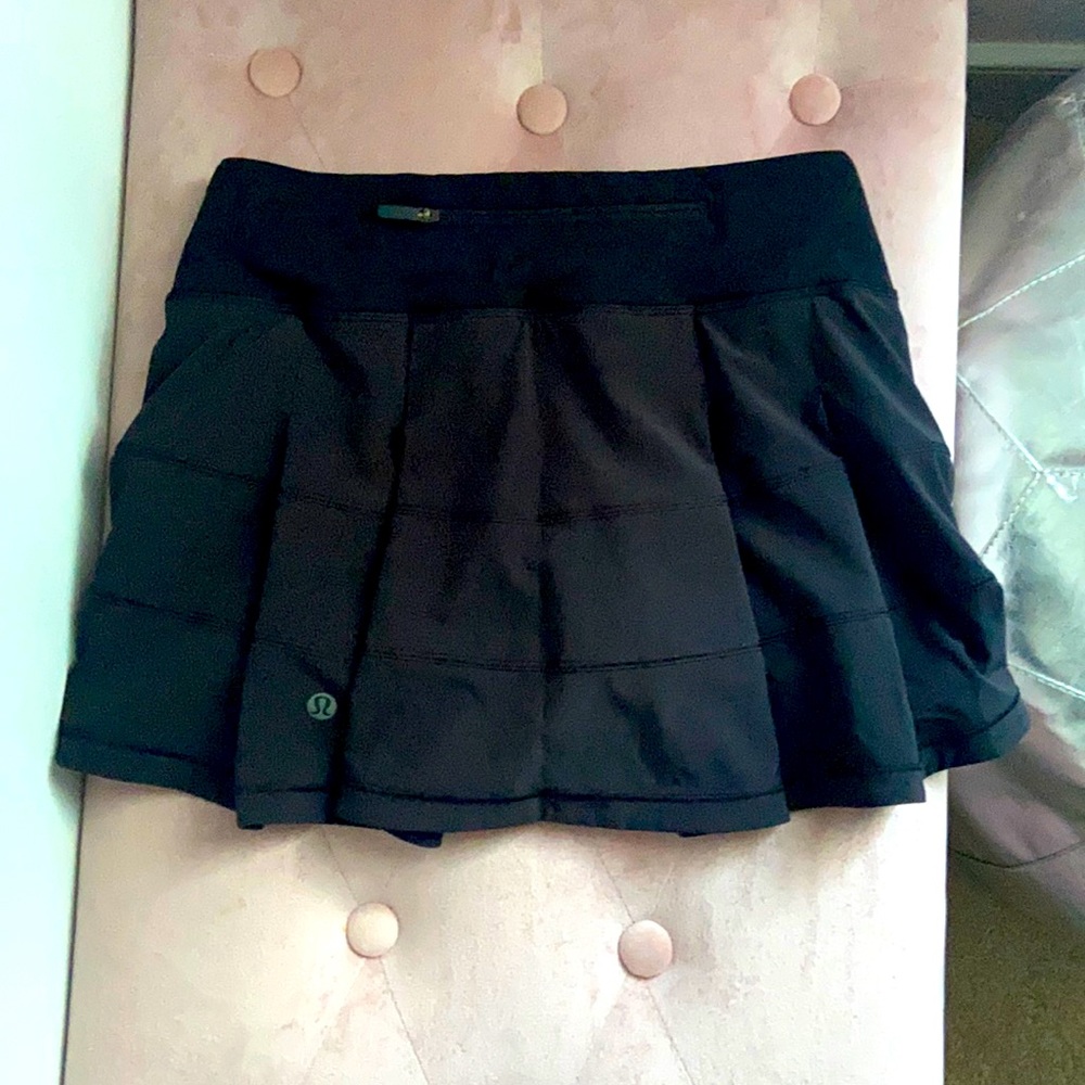 Lululemon pace rival skirt